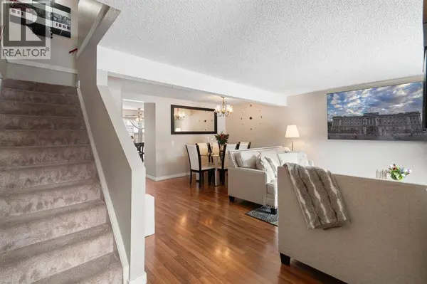 89 bermuda Lane NW, Calgary, AB T3K2H3