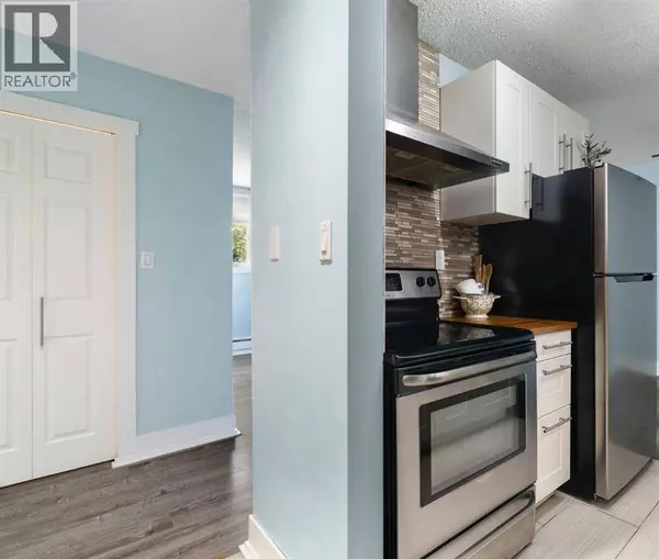 4, 930 Royal Avenue SW, Calgary, AB T2T0L5