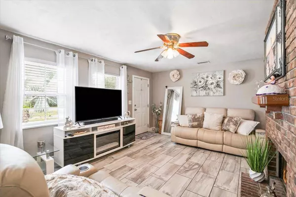 4922 18TH ST E, Bradenton, FL 34203