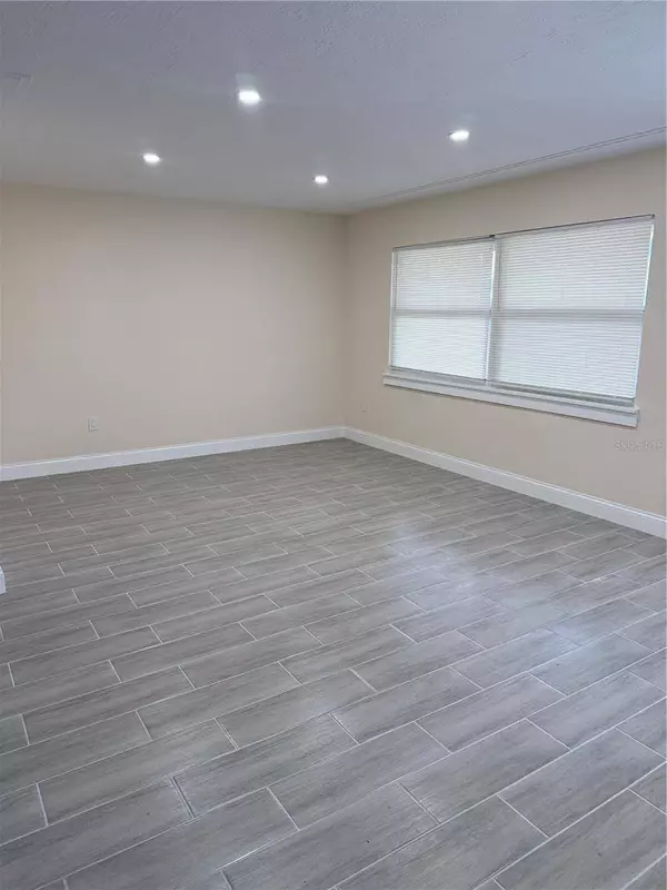 5311 3RD ST W, Bradenton, FL 34207