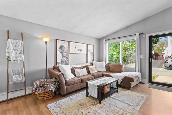 36 Ophelia ST, Providence, RI 02909