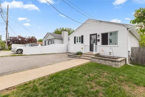 36 Ophelia ST, Providence, RI 02909