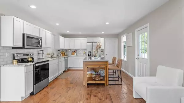 96 Town Farm Rd, Warren, MA 01083