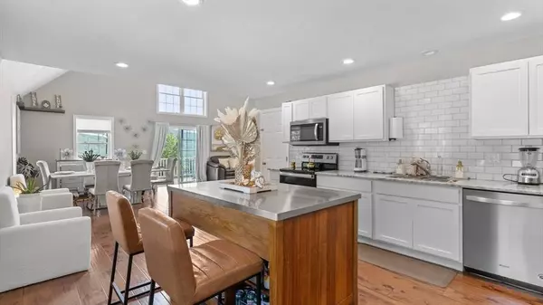 96 Town Farm Rd, Warren, MA 01083