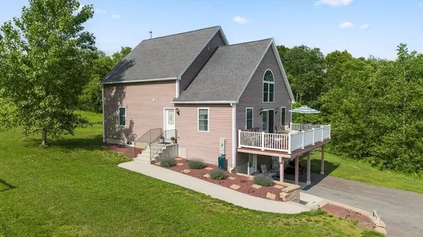 96 Town Farm Rd, Warren, MA 01083