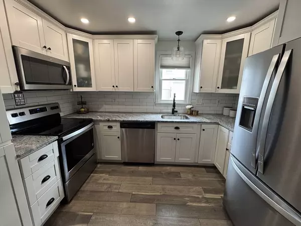 39 Bay View Ave, Winthrop, MA 02152