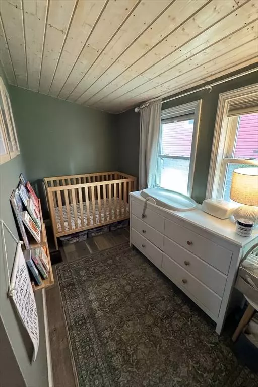 39 Bay View Ave, Winthrop, MA 02152