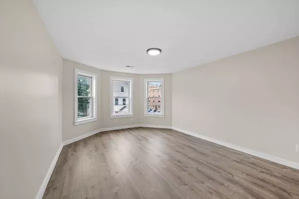 45 River St, Southbridge, MA 01550