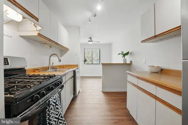 7609 LEE HWY #304, Falls Church, VA 22042