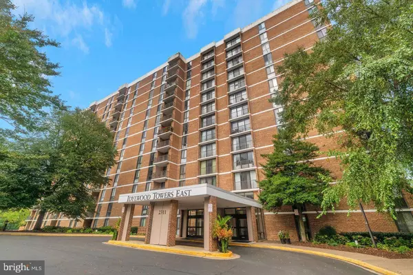 2311 PIMMIT DR #1102, Falls Church, VA 22043