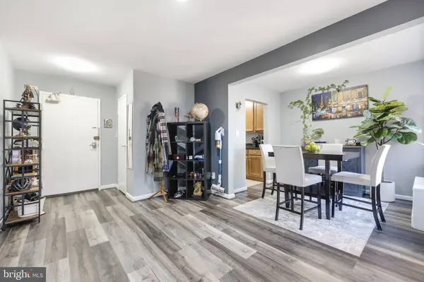 5112 MACARTHUR BLVD NW #209, Washington, DC 20016