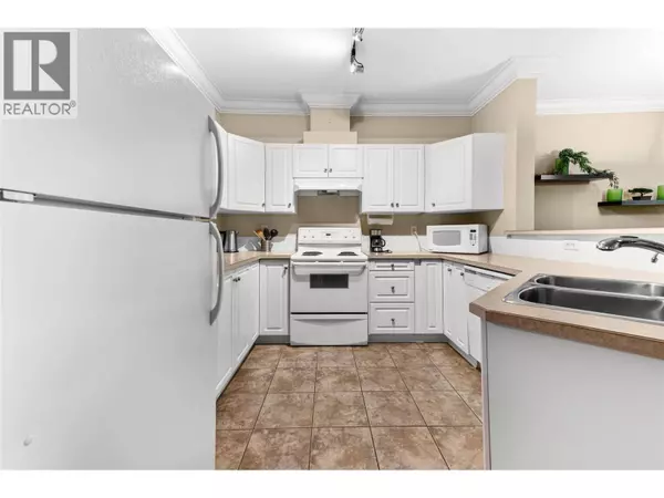 1088 Sunset DR #440, Kelowna, BC V1Y9W1