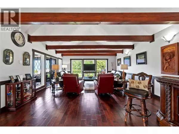 5121 IVY Road, Eagle Bay, BC V0E1T0