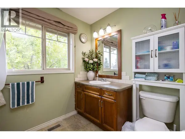 1469 KLOPPENBURG Road, Kelowna, BC V1P1N6