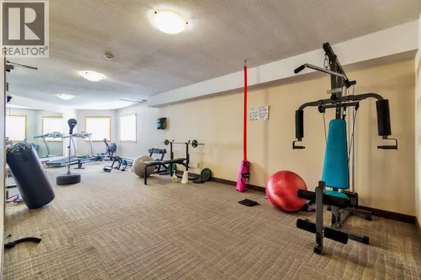 3854 Gordon DR #190, Kelowna, BC V1W3G4