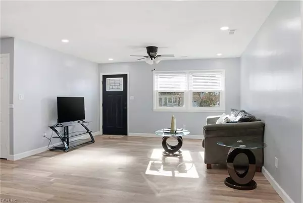 814 Burton ST, Hampton, VA 23666