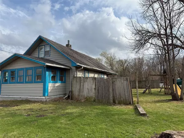 1005 Gratis Avenue, Des Moines, IA 50315