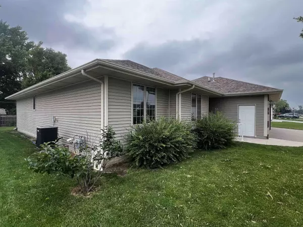 3309 Lily LN, Marshalltown, IA 50158