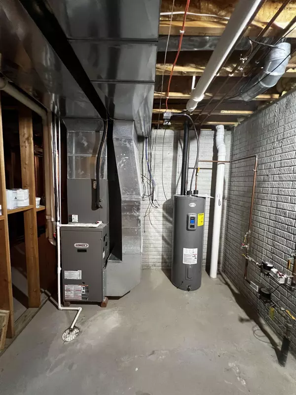 3309 Lily LN, Marshalltown, IA 50158