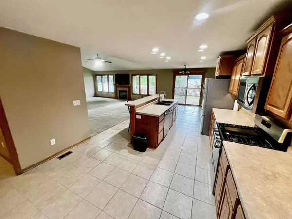 3309 Lily LN, Marshalltown, IA 50158