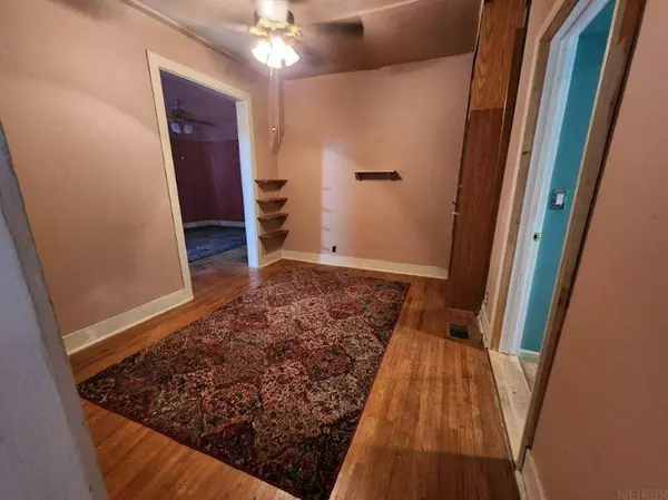 210 N 4th AVE, Marshalltown, IA 50158