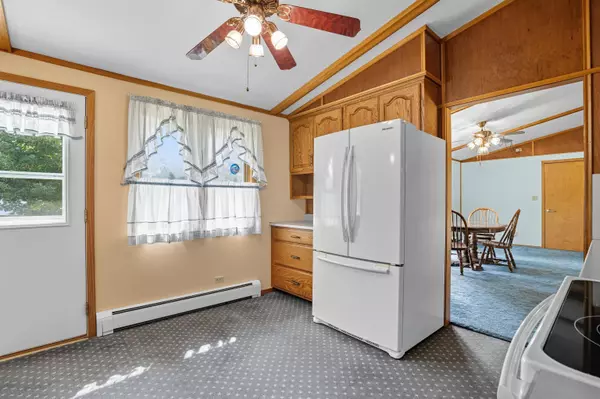 307 W Ridge St ST, Readlyn, IA 50668