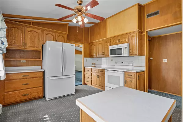 307 W Ridge St ST, Readlyn, IA 50668