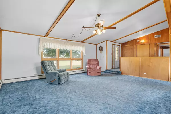 307 W Ridge St ST, Readlyn, IA 50668