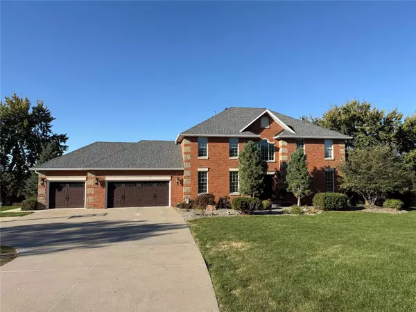 1901 Fairway Drive, Indianola, IA 50125