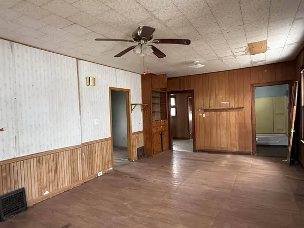 656 N Cedar ST, Monticello, IA 52310