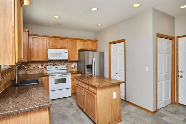 7732 Beechtree Lane, West Des Moines, IA 50266