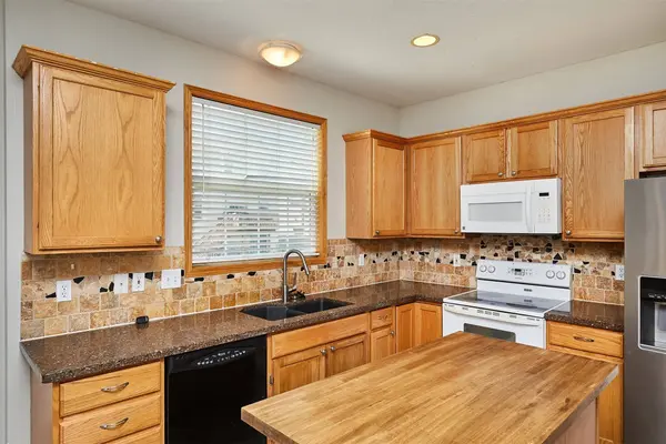 7732 Beechtree Lane, West Des Moines, IA 50266