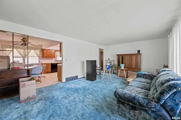 2819 PACIFIC ST, Davenport, IA 52804