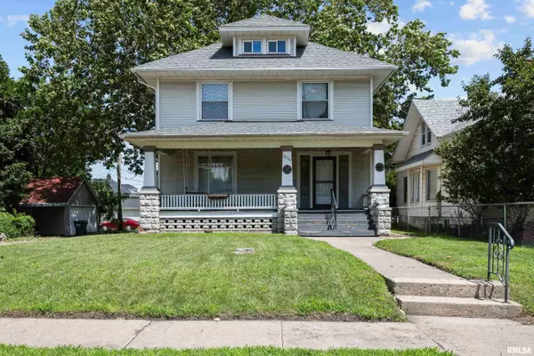 1210 W 17TH ST, Davenport, IA 52804