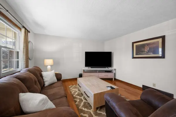 3232 W 13th ST, Davenport, IA 52804