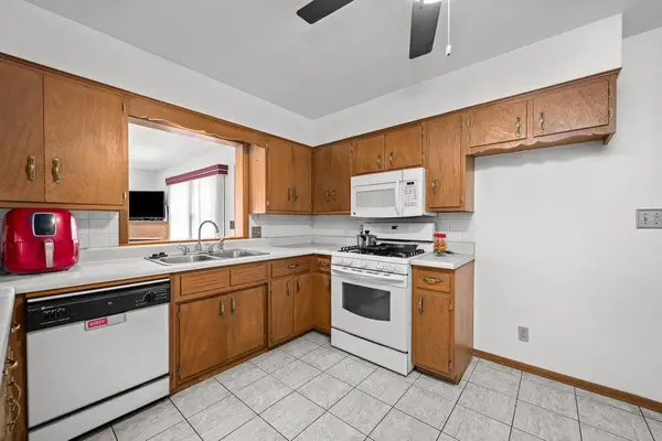 1003 14th Ave B, Orion, IL 61273