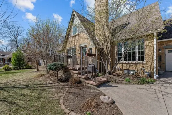 2405 23rd Avenue A, Moline, IL 61265