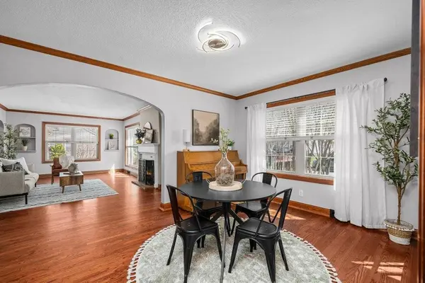 2405 23rd Avenue A, Moline, IL 61265