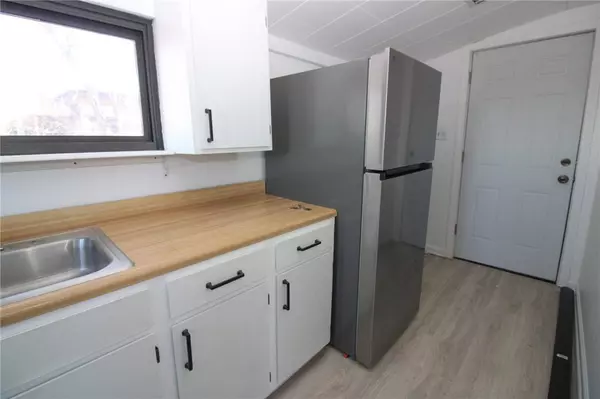 1629 Glenbrook Ave, Moon/crescent Twp, PA 15108