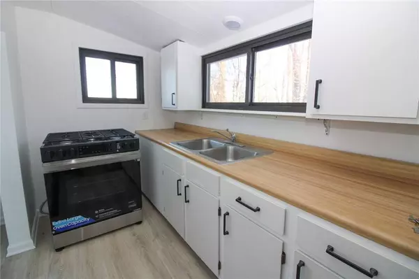 1629 Glenbrook Ave, Moon/crescent Twp, PA 15108