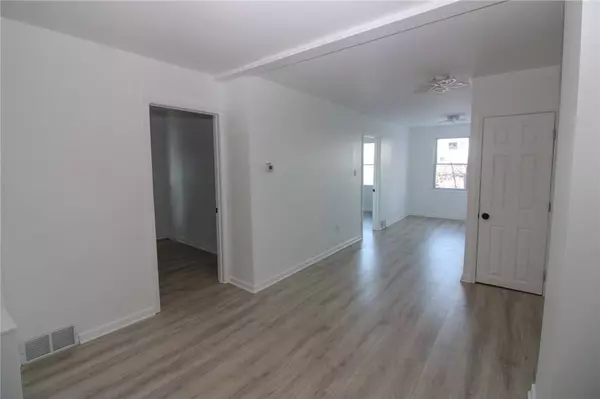 1629 Glenbrook Ave, Moon/crescent Twp, PA 15108