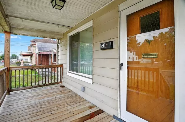 924 1st, Coraopolis, PA 15108