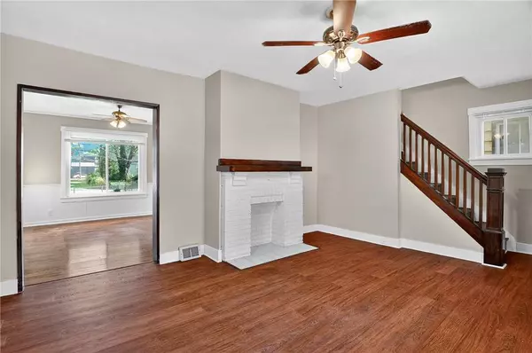 924 1st, Coraopolis, PA 15108