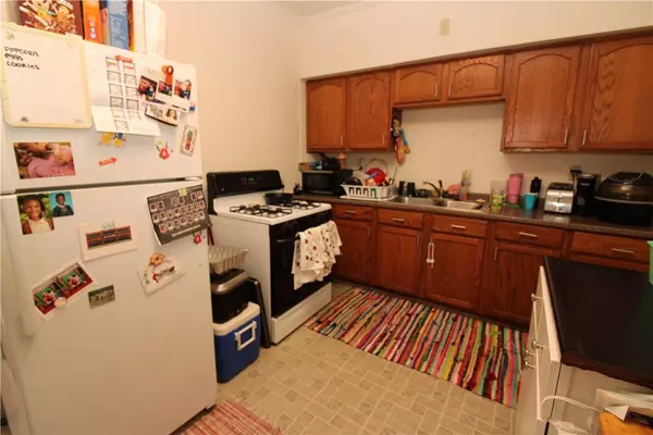 120 Greydon Ave, Mckees Rocks, PA 15136