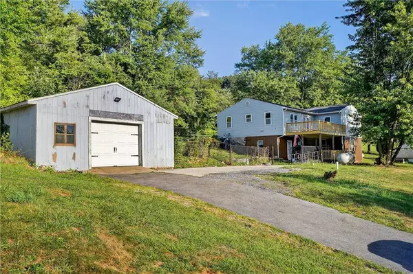 208 Mccleary Rd, Raccoon Twp, PA 15050