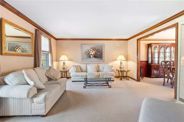 1552 Ingomar Heights Rd, Franklin Park, PA 15237