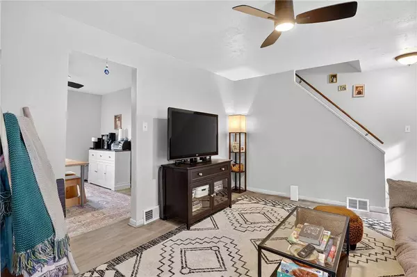 519 Hiland Ave, Coraopolis, PA 15108