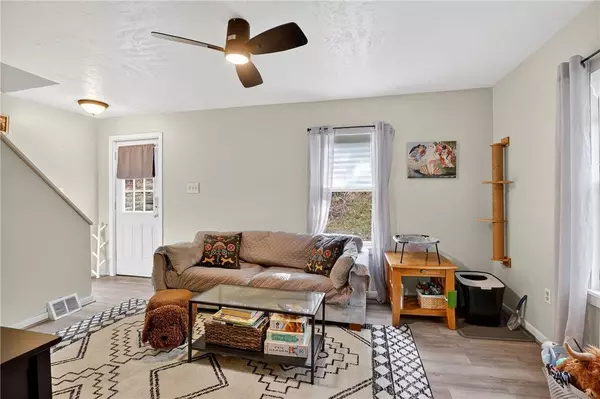 519 Hiland Ave, Coraopolis, PA 15108