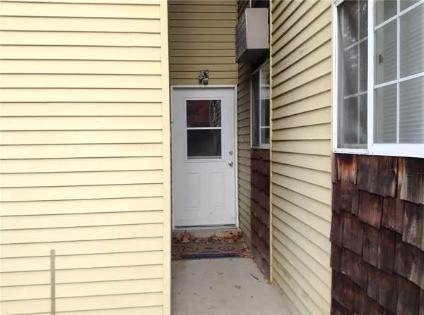 11 Station St, Crafton, PA 15205