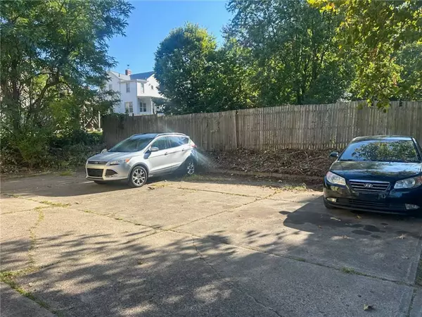 11 Station St, Crafton, PA 15205